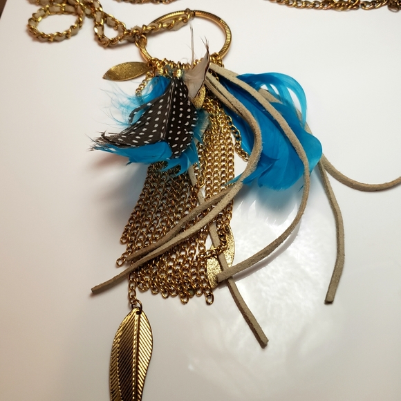 Blue feathered gold pendant drop necklace - Picture 1 of 3